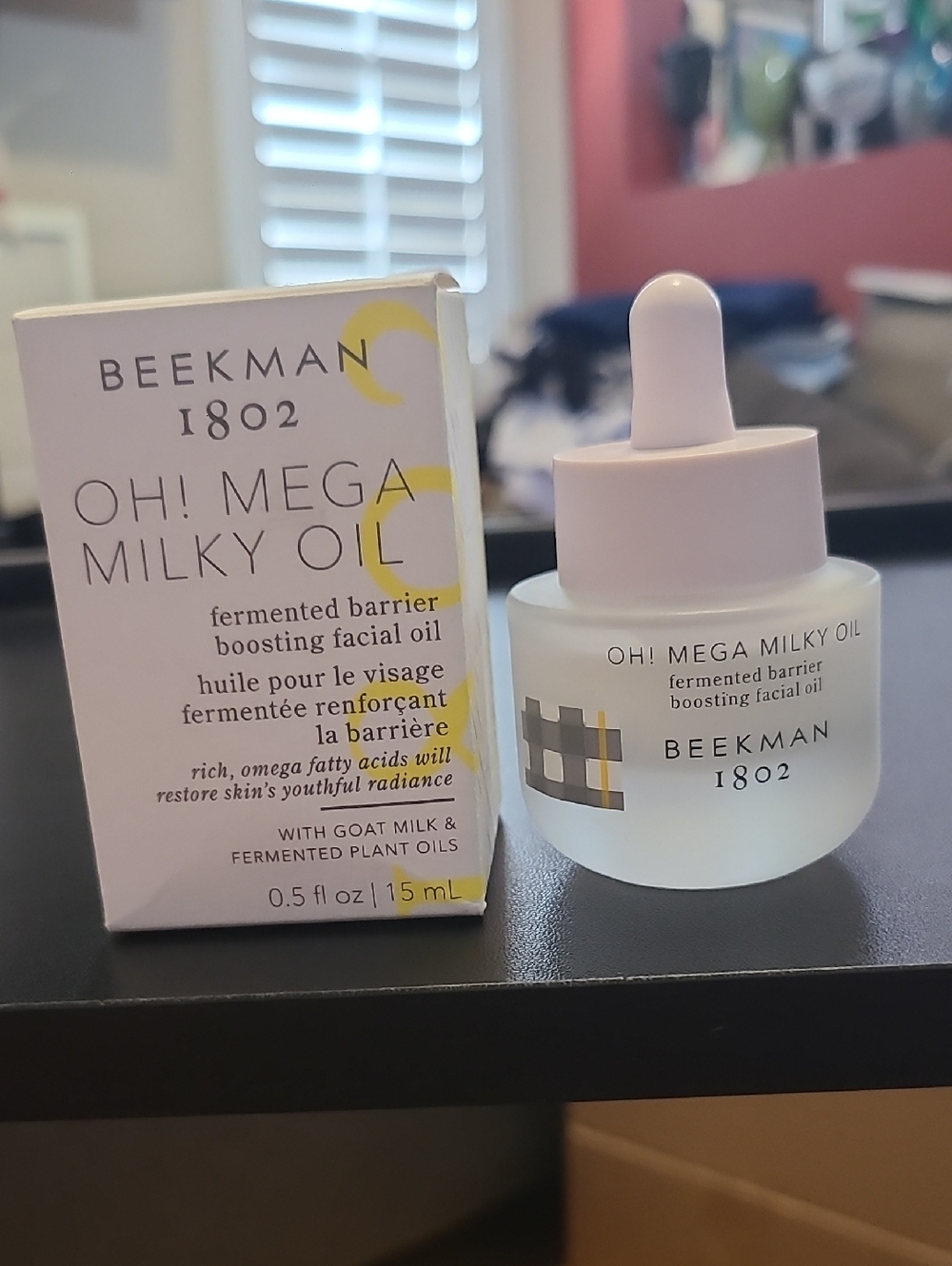 Beekman 1802 Oh! Mega Milky Oil Facial Serum – White & Yellow Accents